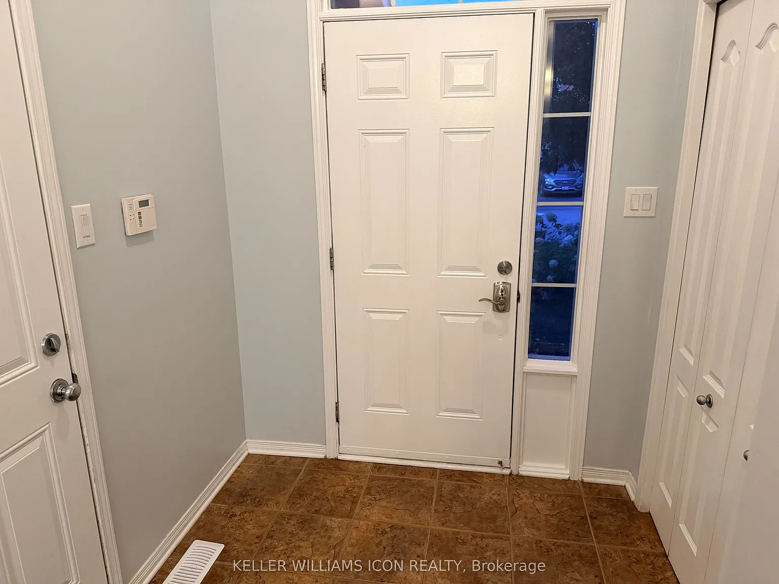 3 bed, $2,850 — Photo 2