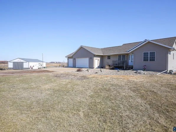 27878 467th Ave, Lennox, SD 57039