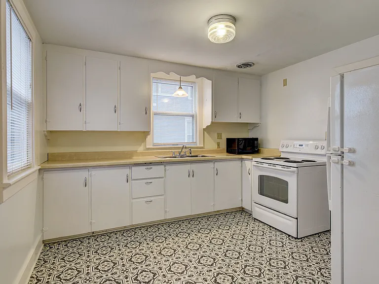 1004 Glenwood Ave #2 — Photo 7