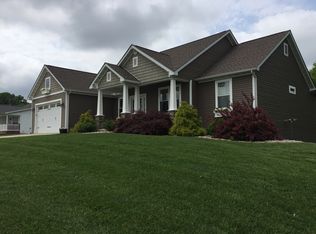 106 N June St, Jerseyville, IL 62052