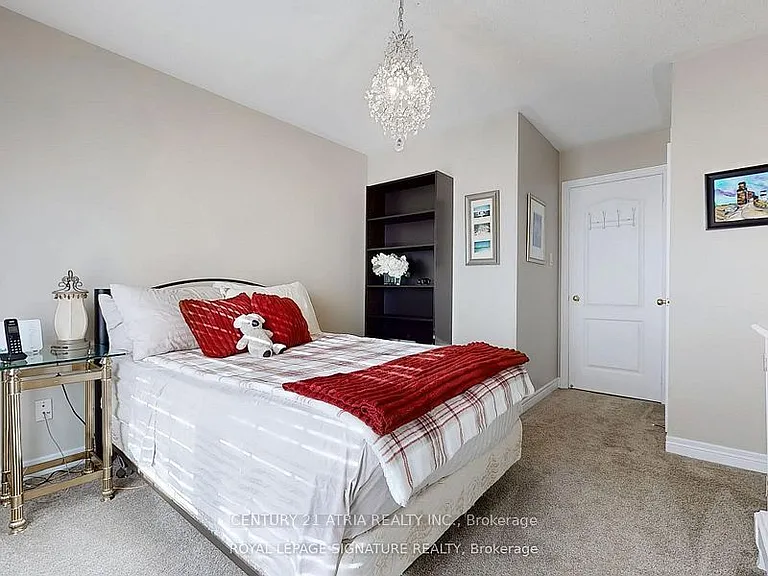 38 Angelica Ave — Photo 12