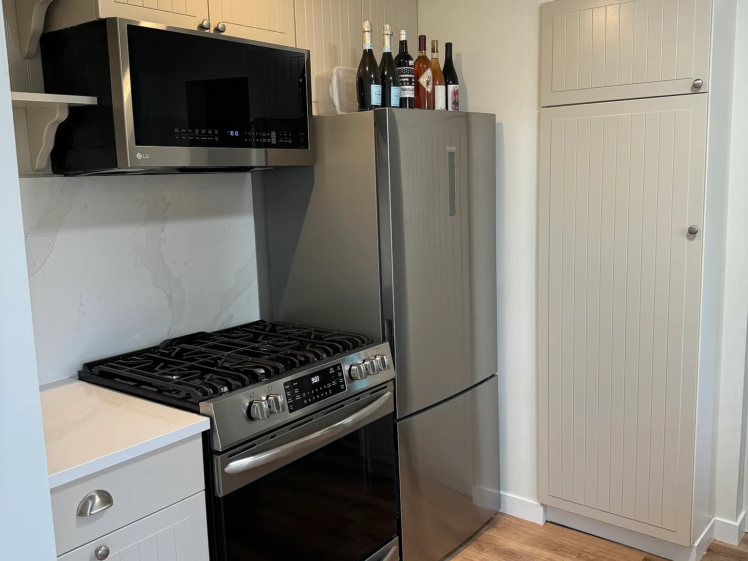 3 bed, 1100 sqft, $3,700 — Photo 2
