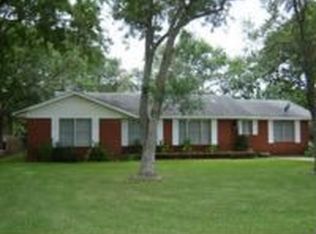 2212 Nuches Ln, Bryan, TX 77803