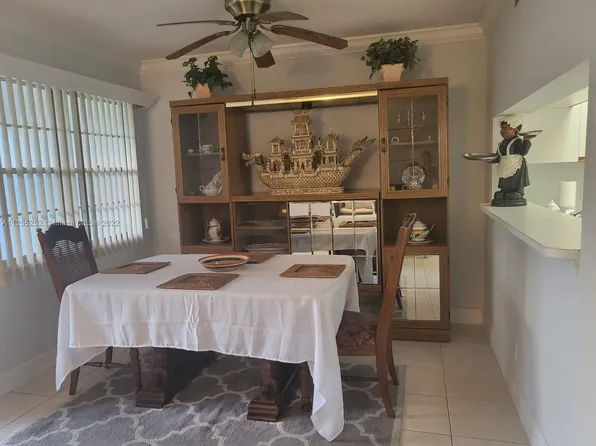 701 SW 128th Ave APT 104F, Pembroke Pines, FL 33027