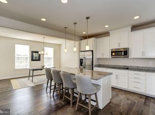 8550 Fortrose Dr, Manassas, VA