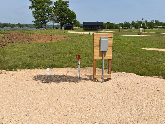 4th image of 601 River Front Dr