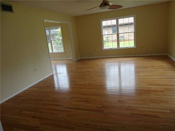 3rd image of 1480 S Woodlawn Ave