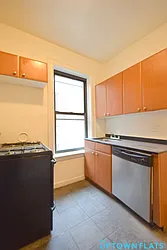 Rented by Uptown Flats LLC