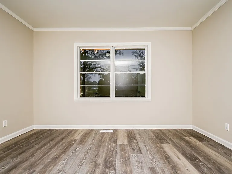 1529168_025_bedroom_13458867.jpg