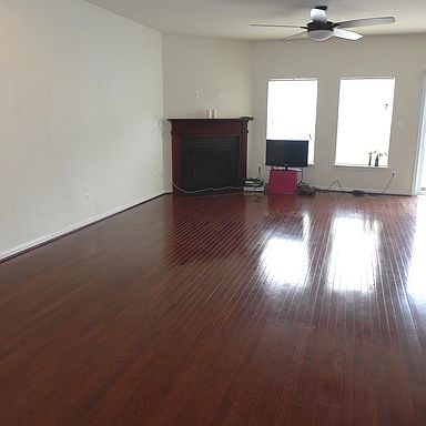 2nd image of 526 Plume Ct