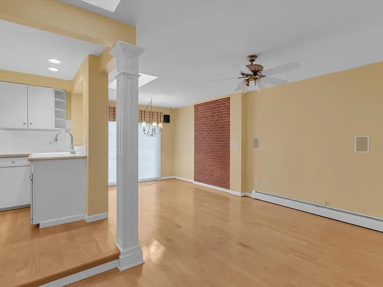 116 Segsbury Rd — Photo 25