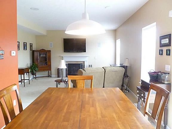 5th image of 54 Kinglet Dr