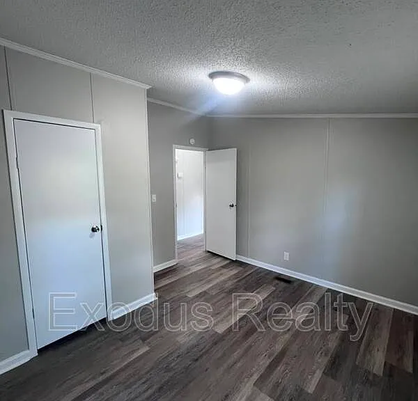 114 Kathleen Ter — Photo 26