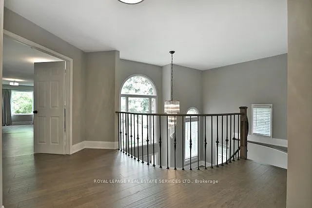 4584 Glastonbury Pl — Photo 10