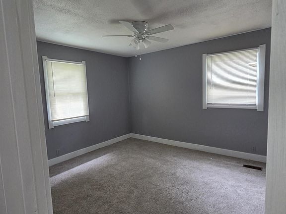 3rd image of 6232 Poppleton Ave