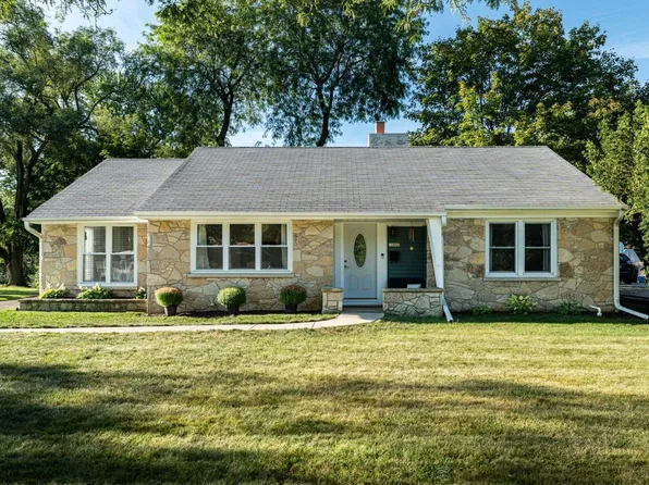 12885 West Lancaster AVENUE, Butler, WI 53007