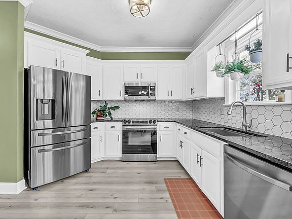 3rd image of 1361 Judge Tyler Dr