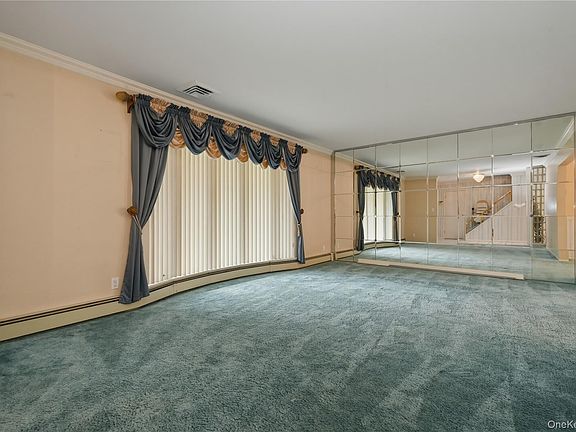 2nd image of 2640 Harvey Avenue