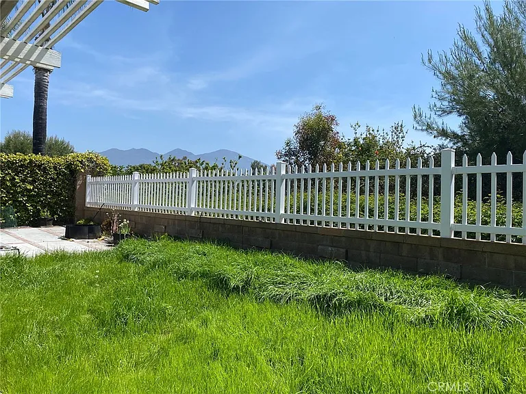 22052 Salcedo — Photo 9