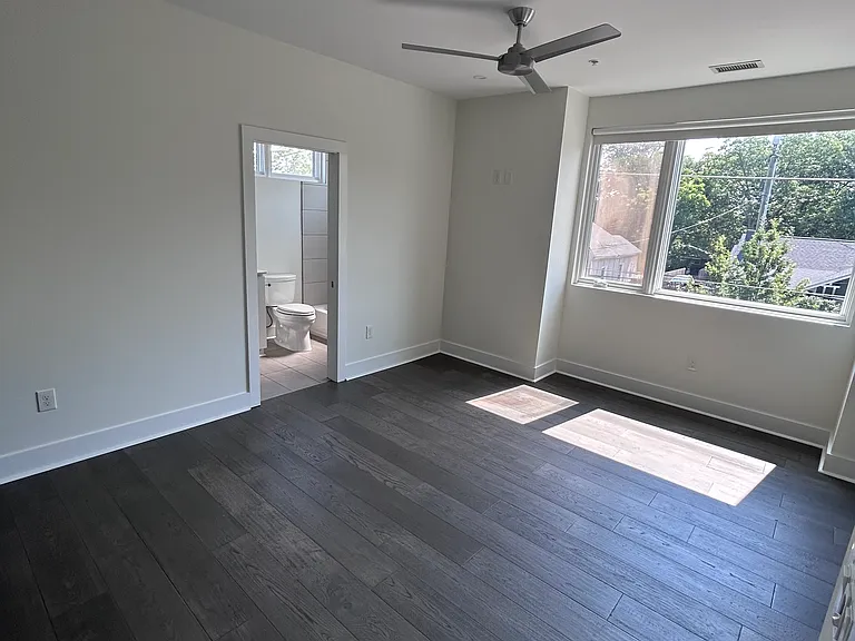1145 Kirkwood Ave SE — Photo 14