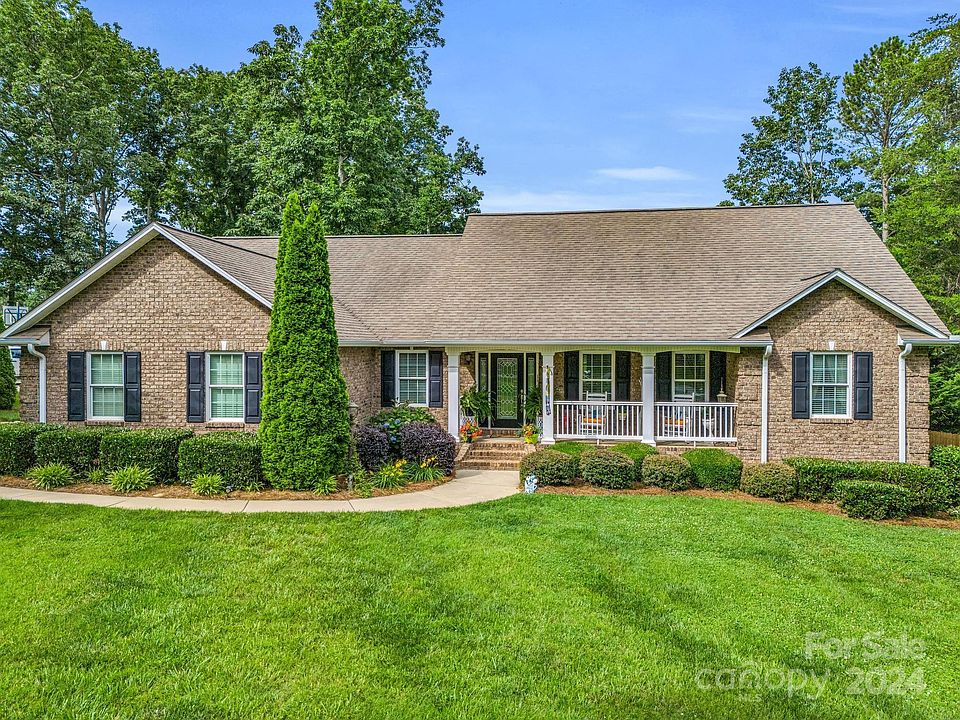 1st image of 1555 Oaklin Ln