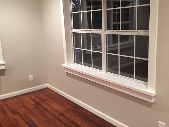 4th image of 1218 Maybelle Dr
