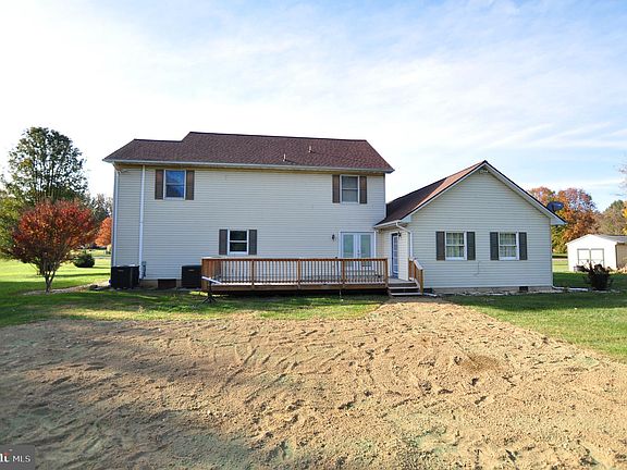 4th image of 347 Irish Ln