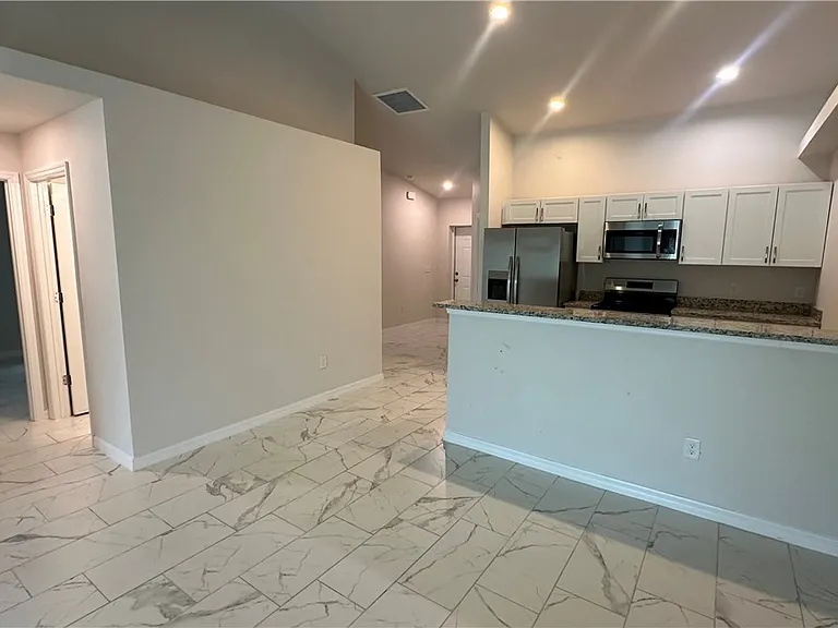 1205 Gleason Pkwy — Photo 3