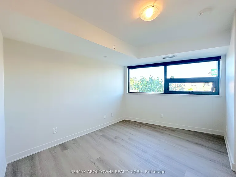 3385 Dundas St W #208 — Photo 10