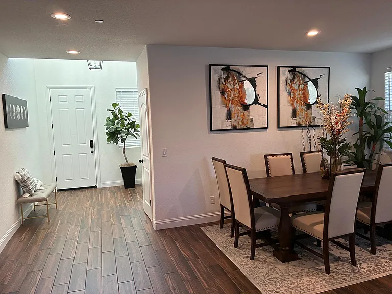 1438 S Bella Vita St — Photo 3