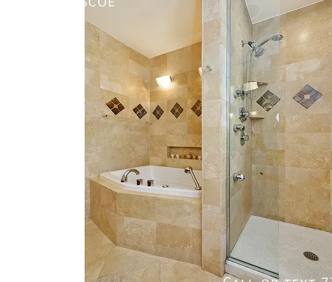 1213 W Roscoe St — Photo 21