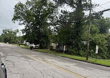 2nd image of 806 Randall St