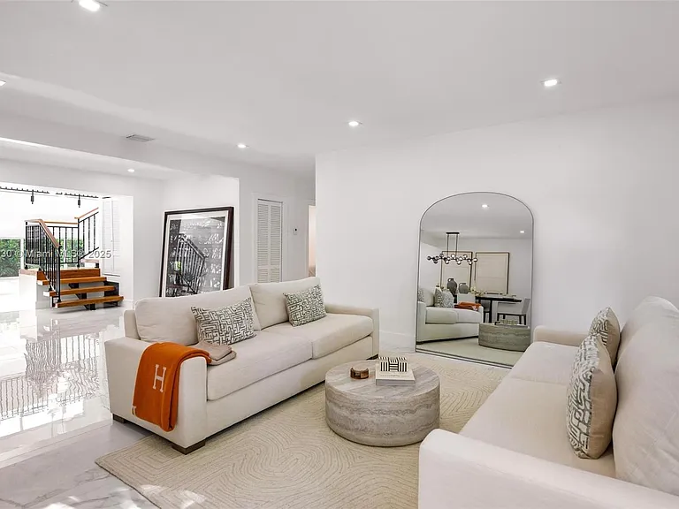 1651 SW 13th Ave — Photo 18