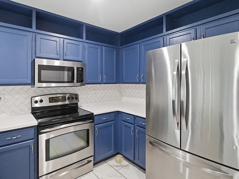 13811 Stone Hollow Dr — Photo 14