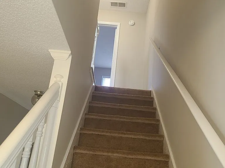 8010 Woodlake Dr — Photo 8
