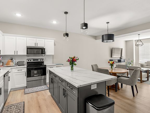 5th image of 1012 Maple St