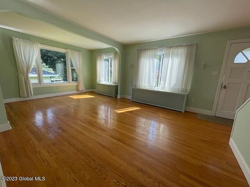 5th image of 3 Lawrence Street