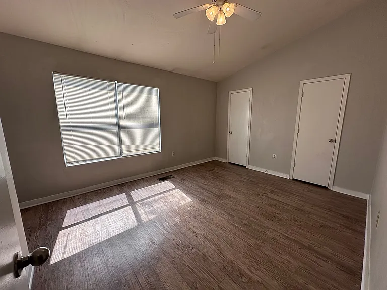 Allen Place — Photo 16