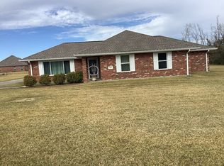 565 W Dave Dugas Rd, Sulphur, LA 70665