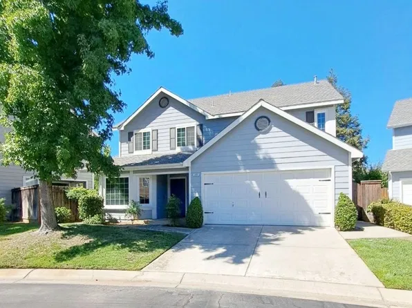 1091 E Monticello Cir, Fresno, CA 93720