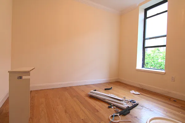 Rented by FirstService Realty (legacy) | media 34