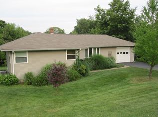 35 Ridge Rd, Wallingford, CT 06492