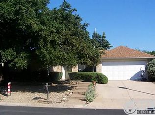 320 Grand Meadow Dr, Fort Worth, TX 76108