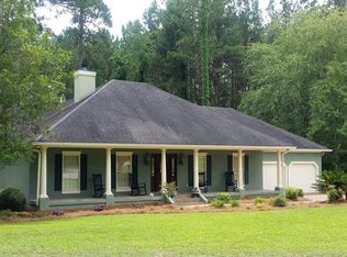 1606 Club Dr, Douglas, GA 31533
