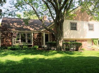 6884 N 124th St, Milwaukee, WI 53224