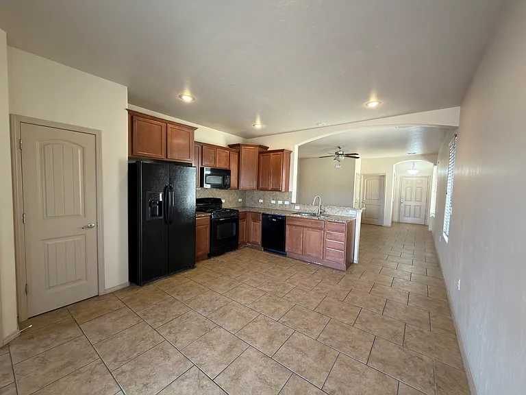 5058 Kenner Way — Photo 1
