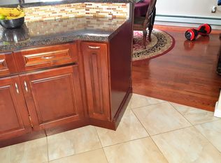 200-202 2nd St, Newark, NJ 07107