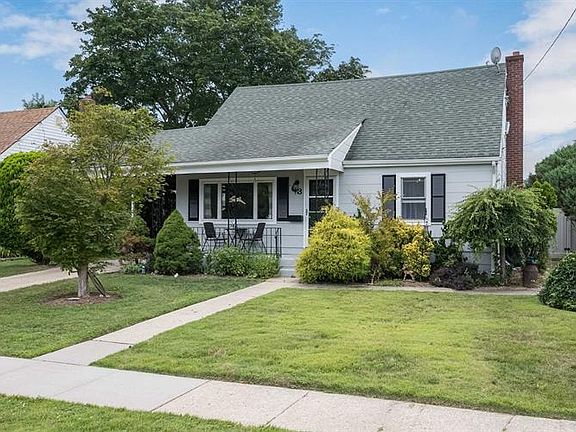 4th image of 63 Crestwood Blvd