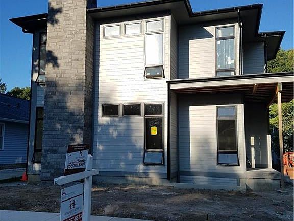 3rd image of 250 N Maple St