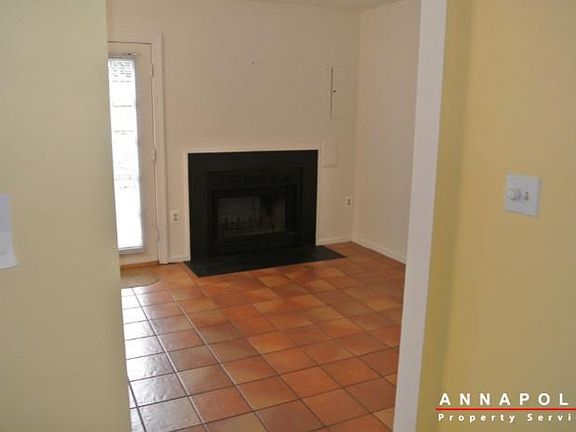 5th image of 943 Breakwater Dr